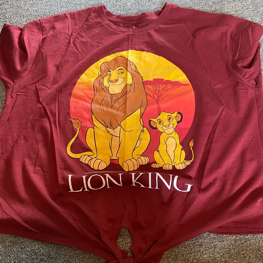 Torrid Disney lion king women’s 2x shirt